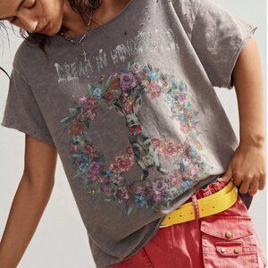 BOUTIQUE DREAM IN WONDERLAND PEACE BUNNY TEE